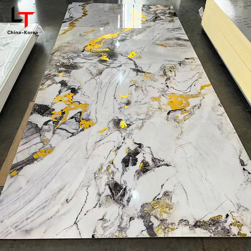 Waterdichte 1220×2440mm 3mm PVC UV-plaat voor binnenwandpaneeldecoratie met hoogglansafwerking voor huiskantoorontwerpdecor