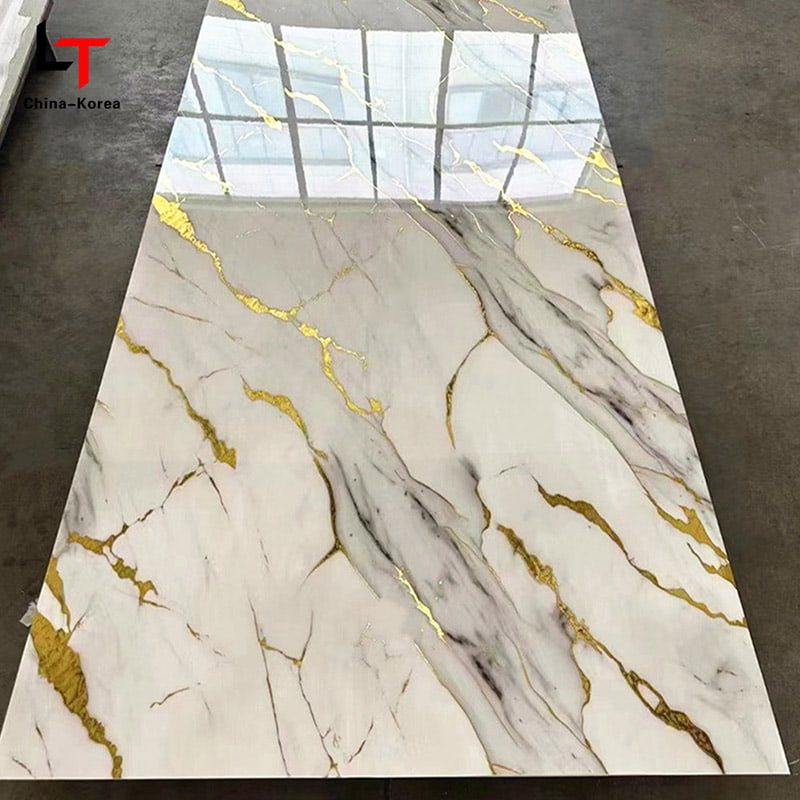 Waterdichte 1220×2440mm 3mm PVC UV-plaat voor binnenwandpaneeldecoratie met hoogglansafwerking voor huiskantoorontwerpdecor