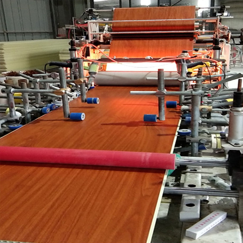 Modern geïntegreerd bamboe-houtvezel PVC-wandpaneel voor tv-achtergrond Hard pakket wandpaneel voor binnenplafond voor hotelgebruik